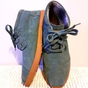 Toms lace up boots